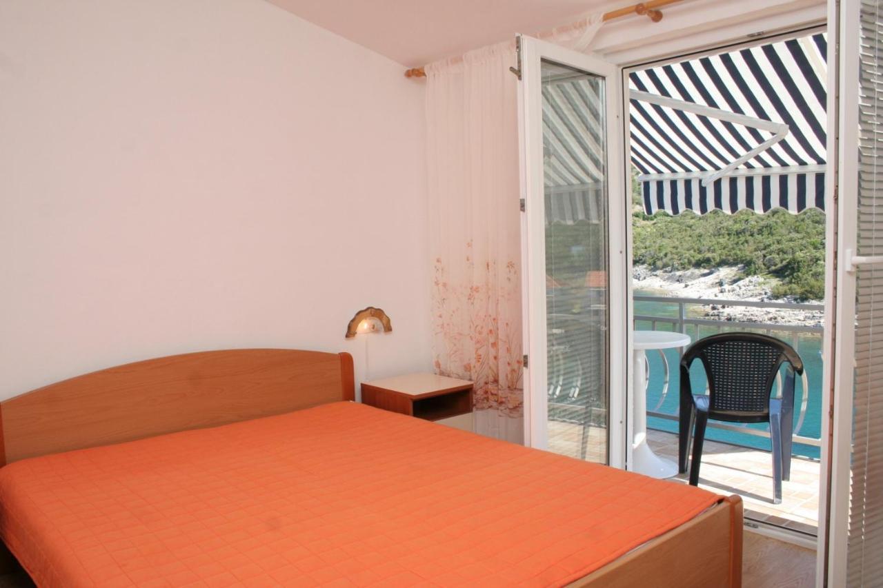 Apartment Zarace - Gdinj 4598A Exterior foto